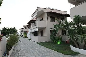 Meliton Inn Hotel & Suites By The Beach Neos Marmaras