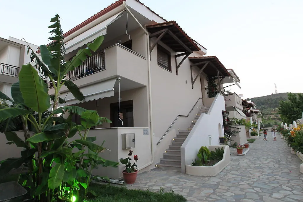 Meliton Inn Hotel & Suites By The Beach Neos Marmaras 3*,  Greece