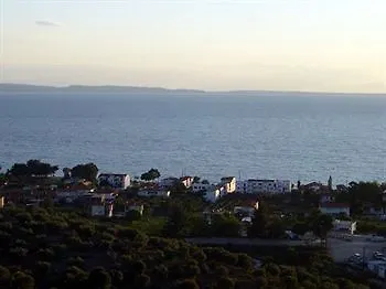 Meliton Inn Hotel & Suites By The Beach Neos Marmaras 3*,
