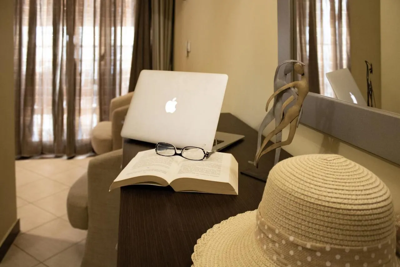 Meliton Inn Hotel & Suites By The Beach Neos Marmaras 3*,
