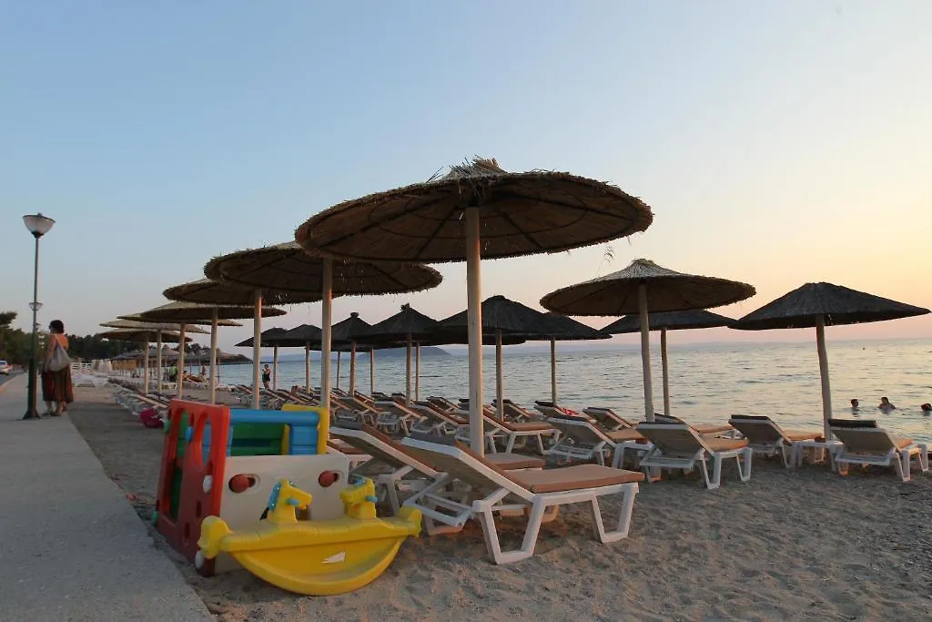 Meliton Inn Hotel & Suites By The Beach Neos Marmaras Greece
