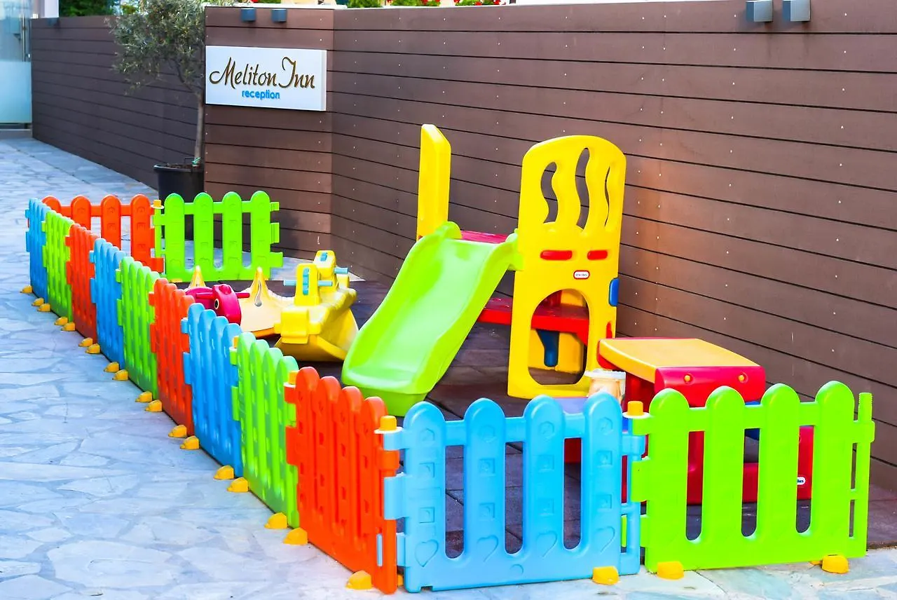 Meliton Inn Hotel & Suites By The Beach Neos Marmaras