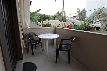 Meliton Inn Hotel & Suites By The Beach Neos Marmaras