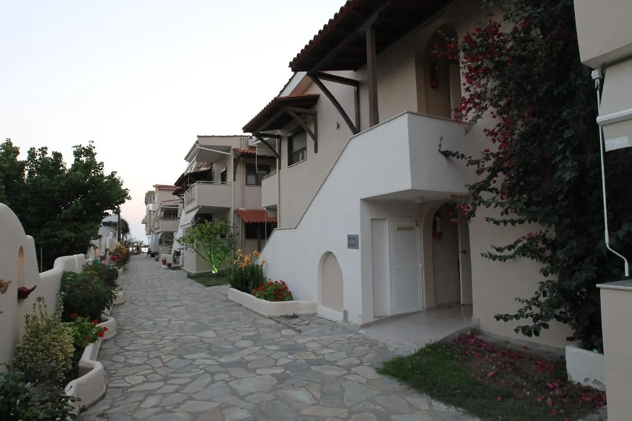 Meliton Inn Hotel & Suites By The Beach Neos Marmaras
